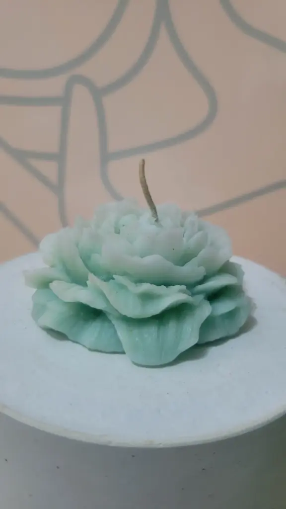 Vela Peonia